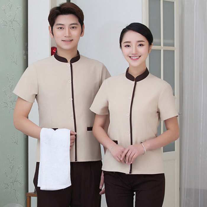 Mãu 3: Trang phục Spa đẹp gồm áo và quần