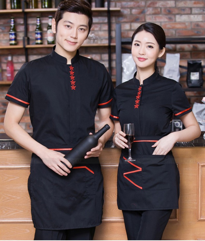 Mẫu áo thun cổ bẻ hoặc cổ tròn là lựa chọn hàng đầu cho nhân viên phục vụ quán cafe, quán ăn, trà sữa, trà chanh...