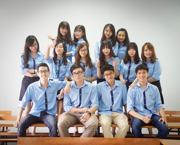 Đồng phục trường Đại học Ngoại giao Đồng phục trường Đại học Ngoại giao