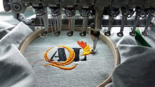 Đường thêu vi tính khi may áo thun quảng cáo Đường thêu vi tính khi may áo thun quảng cáo
