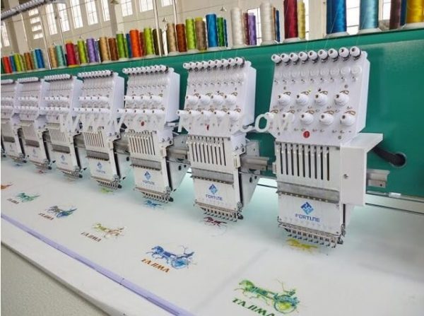 Thêu vi tính trên áo thun quảng cáo Thêu vi tính trên áo thun quảng cáo