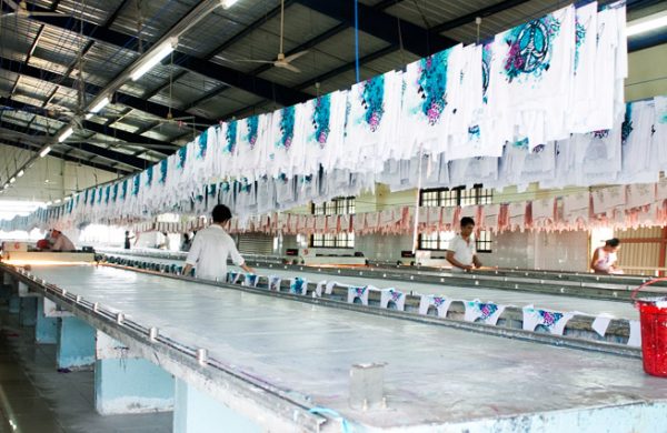 Xưởng đặt áo đồng phục giá rẻ Xưởng đặt áo đồng phục giá rẻ